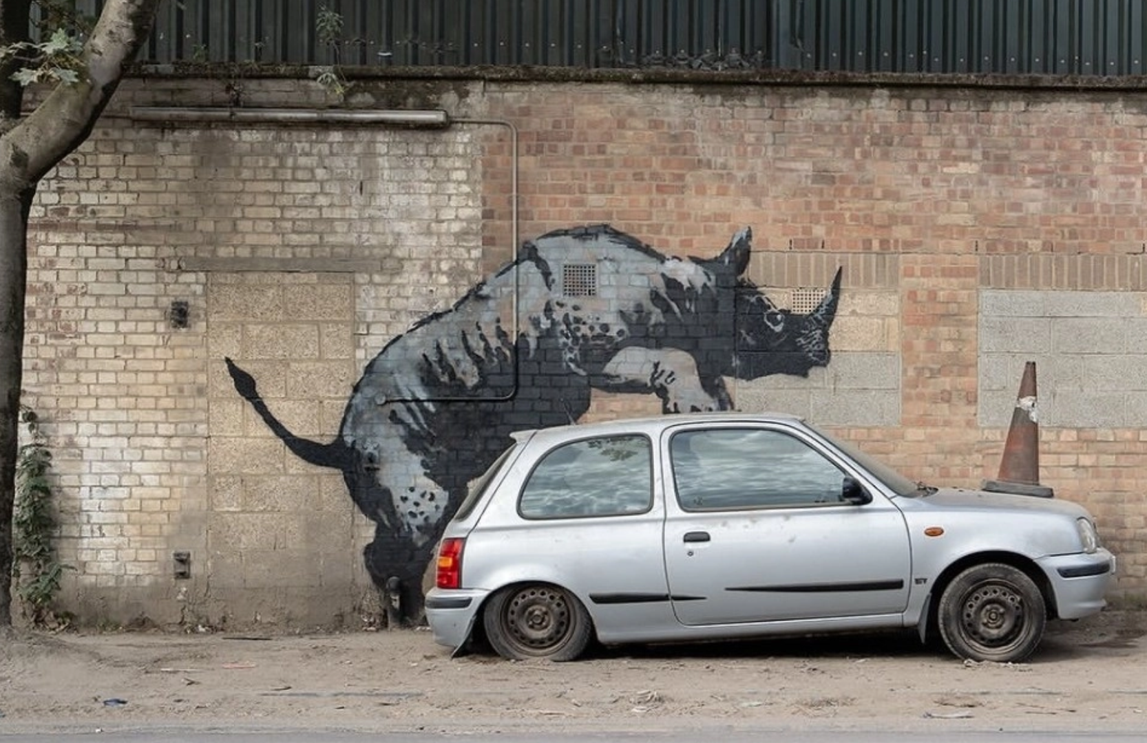 Continúan los grafitis animales de Banksy en Londres